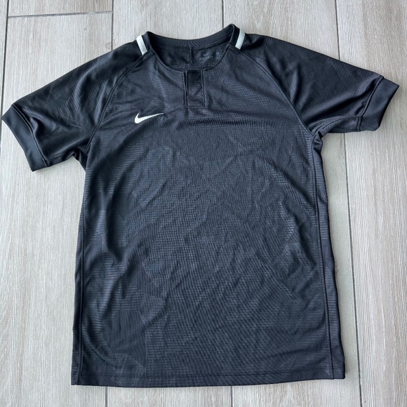 Nike Dri-Fit Shirt YL Black - Picture 1 of 3